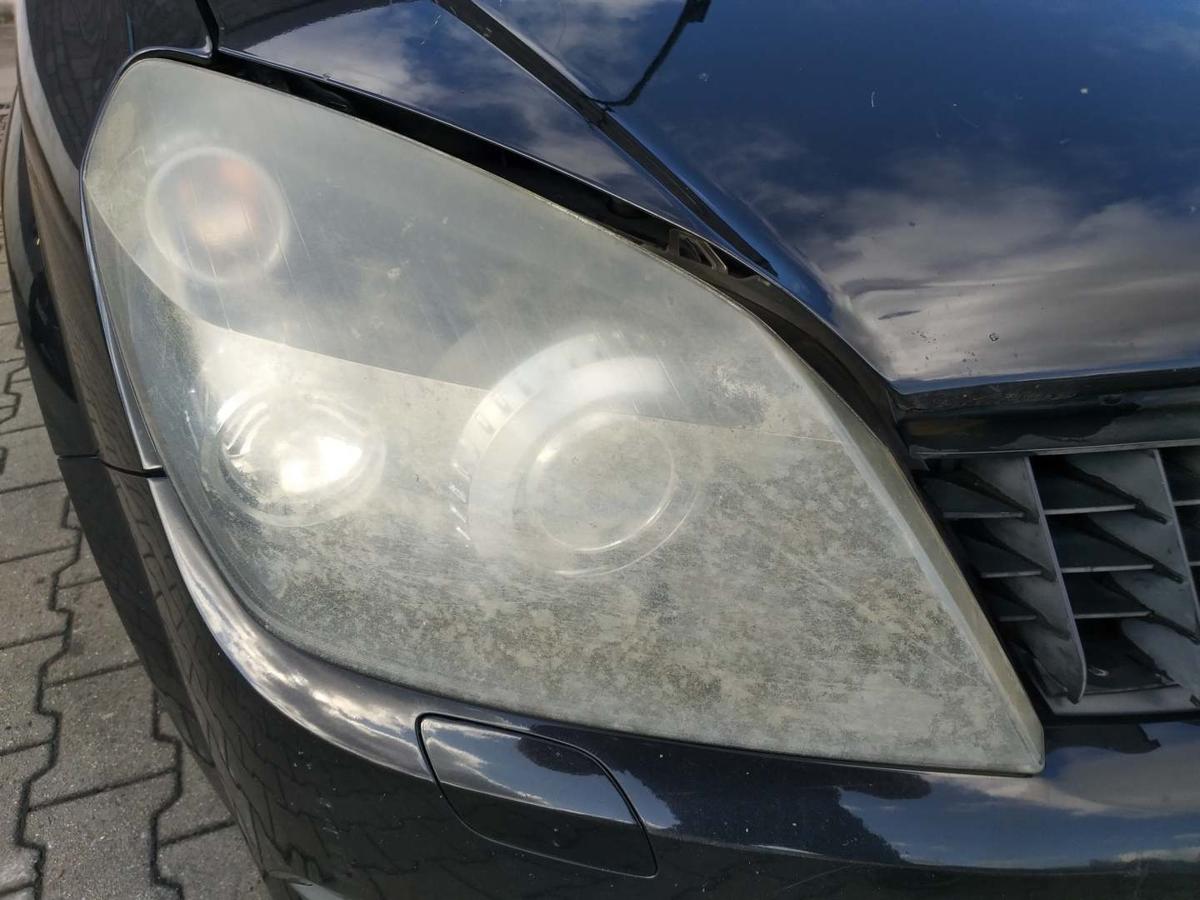 Opel Astra H GTC original Xenonscheinwerfer rechts Vergilbt Bj.2006 Opel Astra H GTC original Xenonscheinwerfer rechts Vergilbt Bj.2006